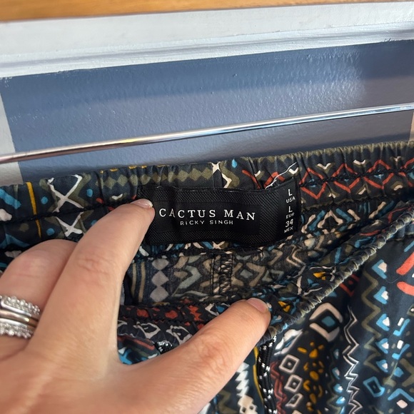 Cactus Man Ricky Singh Abstract Stretch Drawstring Shorts Men’s Size Large - Picture 3 of 7